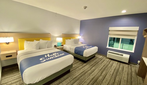 Room, 2 Queen Beds, Non Smoking