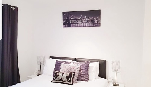 Deluxe Double or Twin Room, Shared Bathroom, Garden View