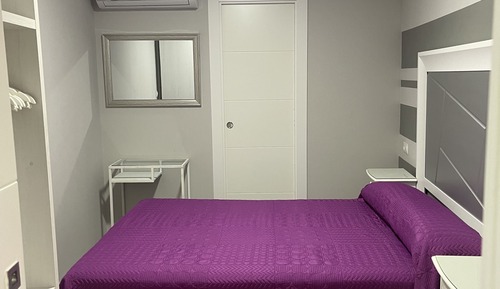 Double Room, private bathroom, in shared apartment