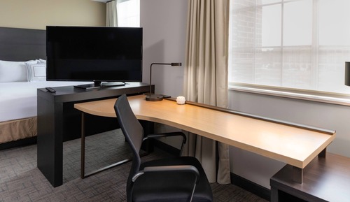 Suite, 1 Bedroom (Hearing Accessible)
