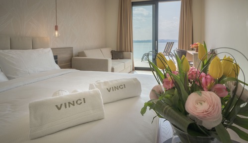 Junior Suite, Lake View