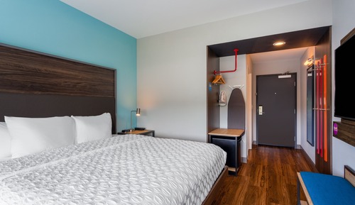 Room, 1 King Bed, Accessible (Hearing)