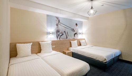 Quadruple Souterrain Room
