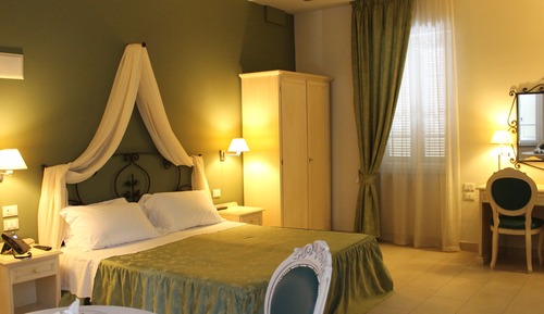 Junior Room