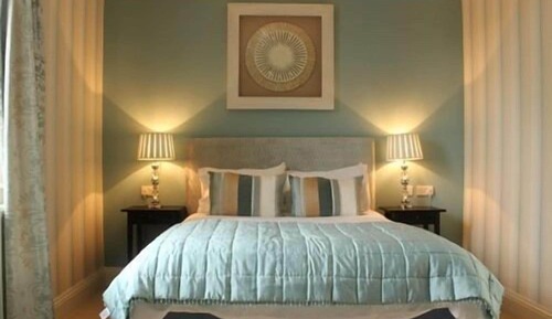 Standard Studio, Ensuite