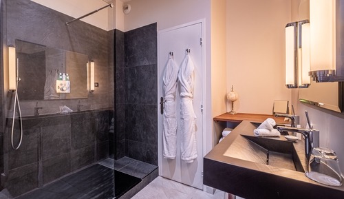 Standard Double Room (Elegance)
