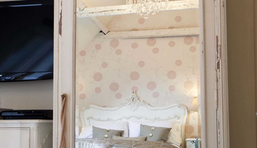 Double Room (Lily)