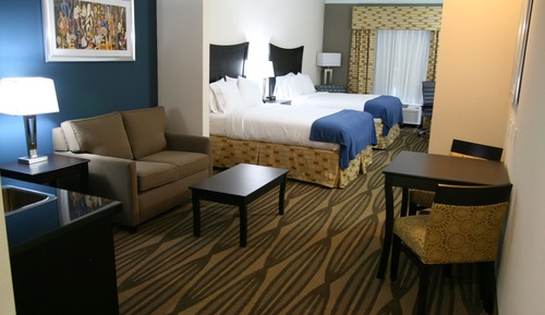 Suite, 2 Queen Beds (Additional Living Area)