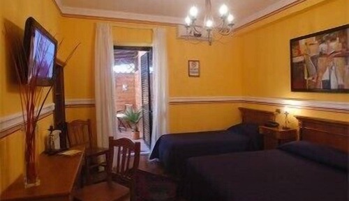 Triple Room
