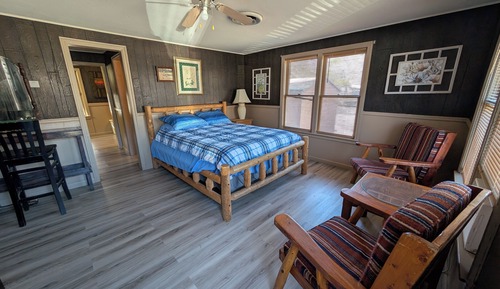 1 Bedroom  Mountain View Cabin