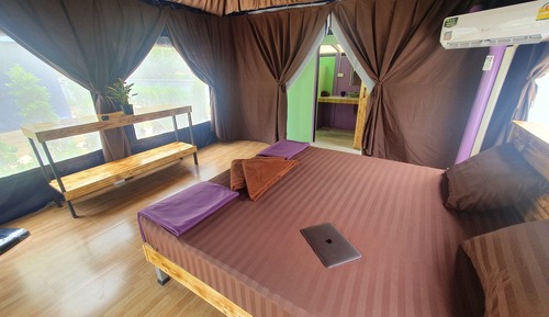 Double Tented Room