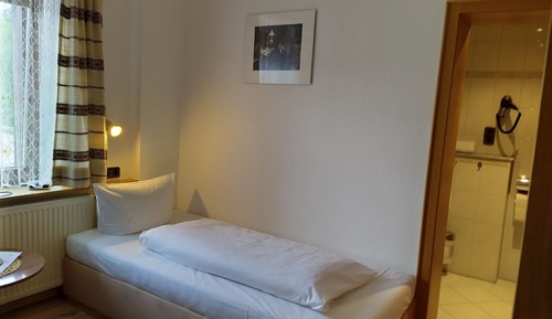 Economy Single Room