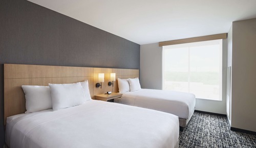 Room, Multiple Beds (High Floor)