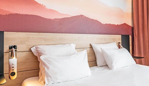 Superior Room, 1 Queen Bed with Sofa bed
