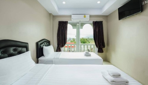 Deluxe Twin Room