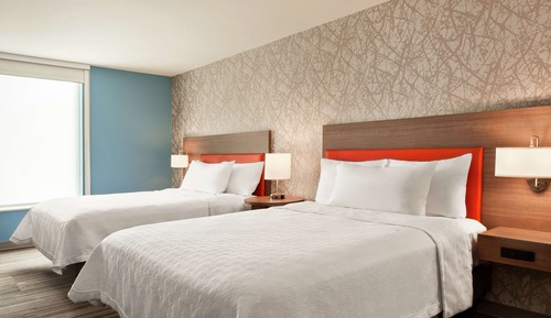Studio, 2 Queen Beds, Accessible, Bathtub (Mobilty/ Hearing)