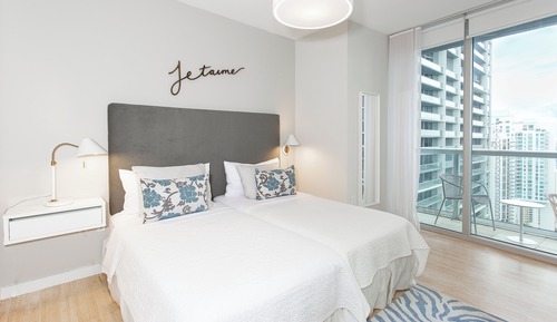 Presidential Corner Apart, 2/2 and Sofa Bed, Ocean View3710