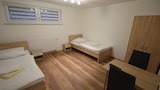 Apartment, 3 Bedrooms (67-00)