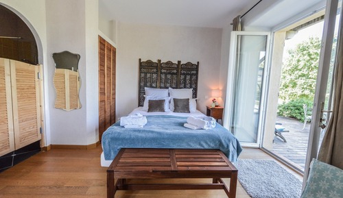 Double Room (La Petite Oasis)