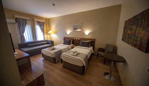 Comfort Triple Room