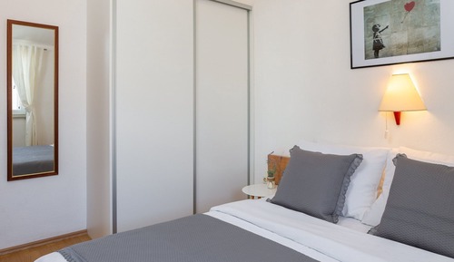 Apartment (10)