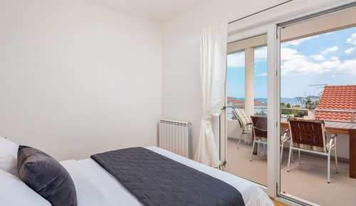 Apartment (5)