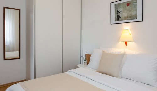 Apartment (6)