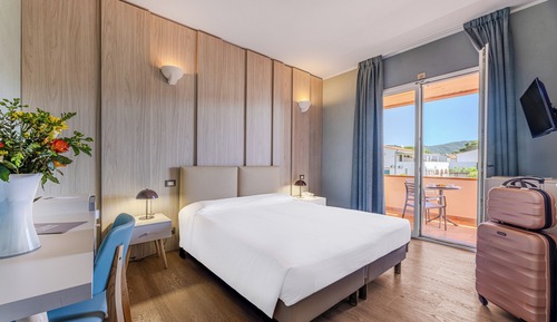 Superior Double or Twin Room, Balcony, Partial Sea View