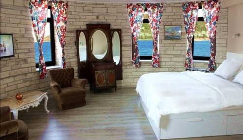 Deluxe Suite, 1 King Bed