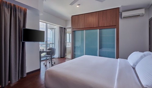 Superior Double Room, 1 King Bed, Private Bathroom, Mountain View