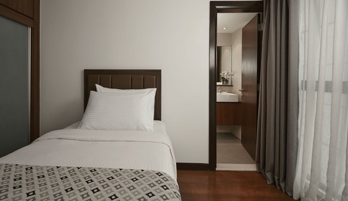 Executive Apartment, 3 Bedrooms, Kitchen, Mountain View
