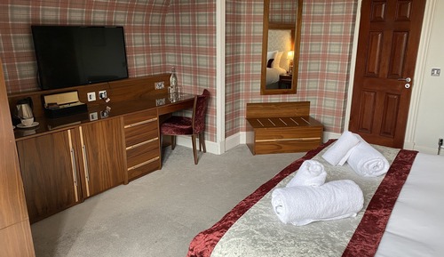 Superior Double Room, 1 King Bed, Balcony, Garden View