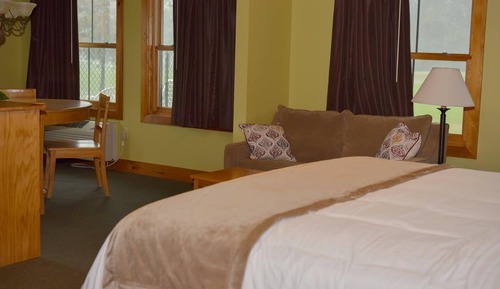 Suite, 2 Bedrooms, Accessible, Refrigerator & Microwave