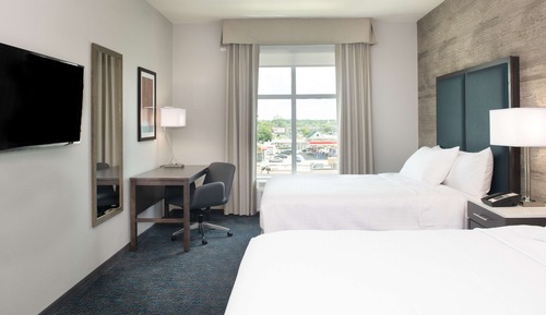 Suite, 2 Queen Beds, Accessible, Bathtub (Mobility & Hearing)