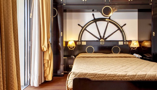 Double Room, Balcony, Partial Sea View