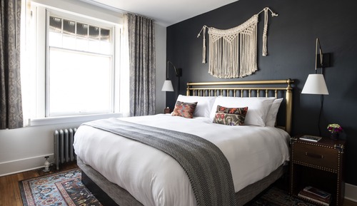 Suite, 1 King Bed with Sofa bed