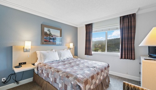 Suite, 2 Queen Beds (1 Bedroom Corner Suite)