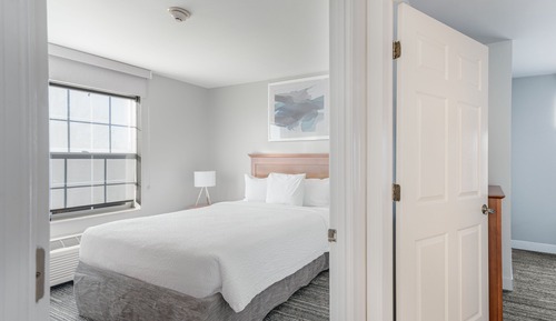 Suite, 2 Bedrooms (Mobility/Hearing Accessible, Tub)