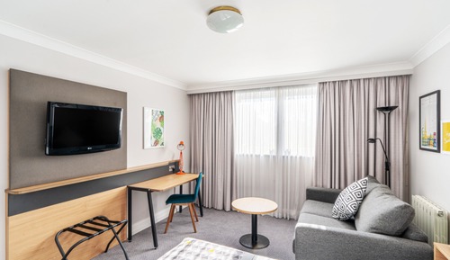 Premium Room, 1 Queen Bed with Sofa bed (Minibar)