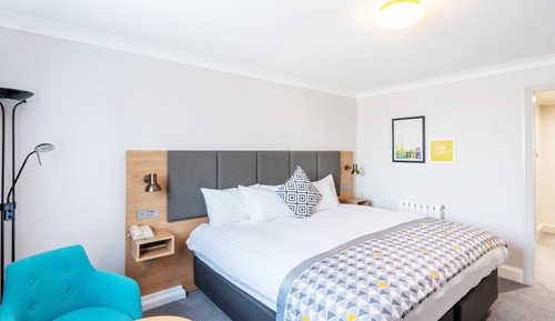 Standard Room, 1 Queen Bed