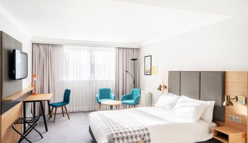 Standard Room, 1 Queen Bed, Accessible
