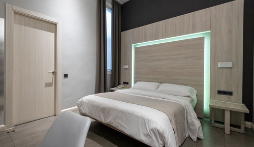 Economic Tiny doble room (1 cama doble)