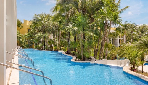 Junior Suite Pool View Swim Out King