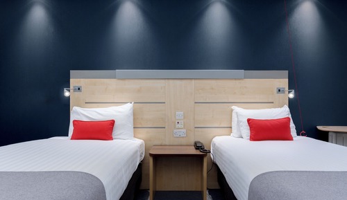 Standard Room, 2 Twin Beds, Accessible (with Free Hot Breakfast)