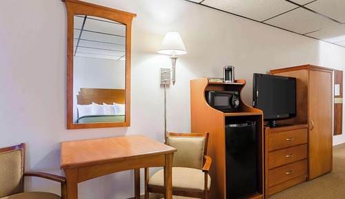 Room, 2 Queen Beds, Accessible, Non Smoking