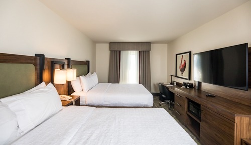 Room, 2 Queen Beds, Accessible (Mobility & Hearing, 3x3 Shower)