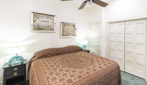 Deluxe Apartment (Flat Two)