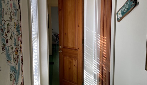 Comfort Room (Hibiscus)