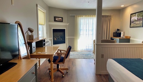 King Deluxe Accessible - Not Pet Friendly