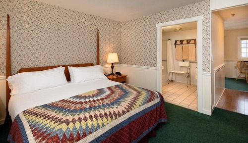 King Suite Accessible - Not Pet Friendly